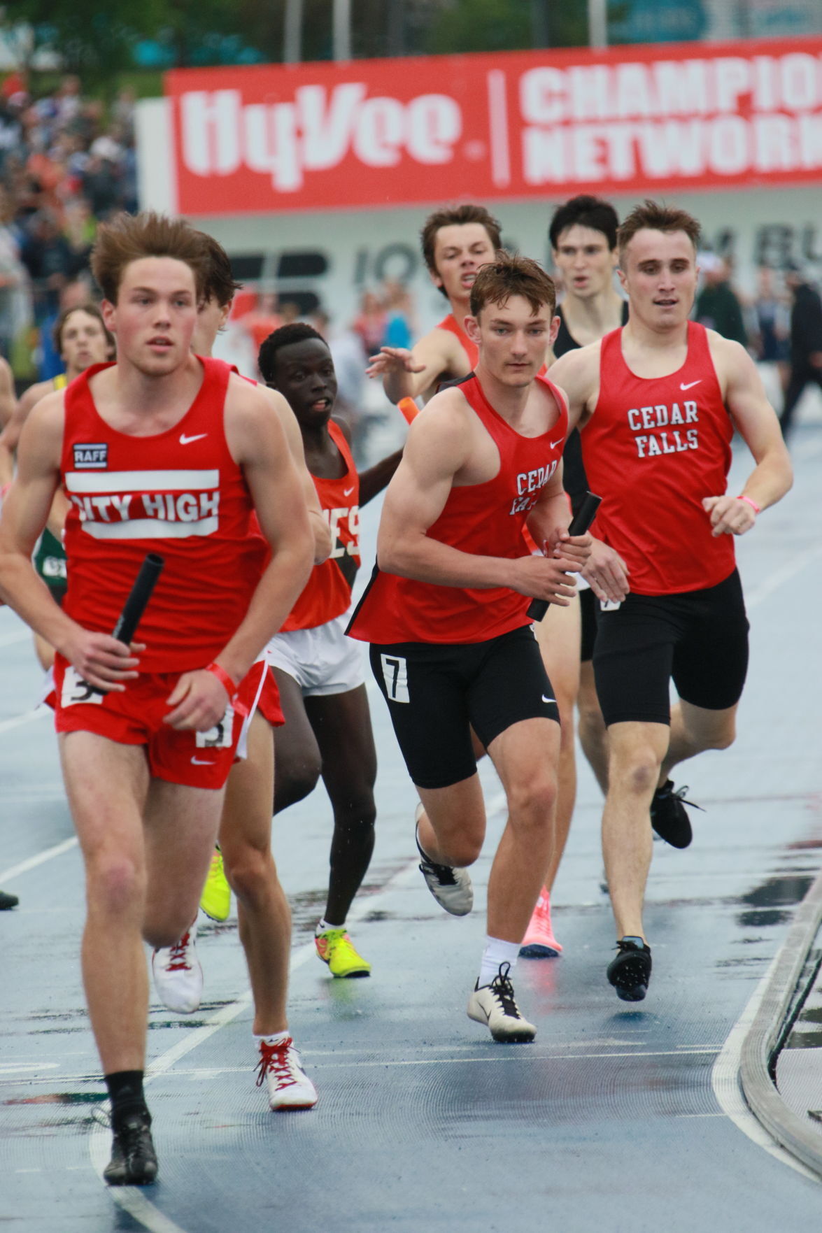 State track Hunter Jacobson 4x8